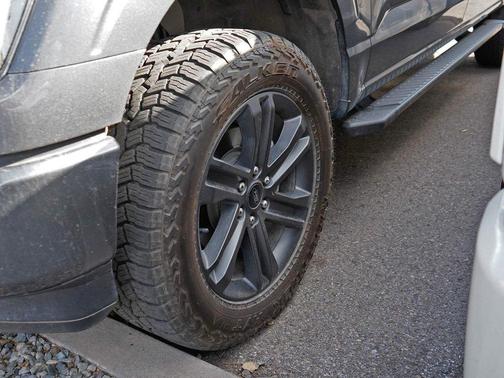 CARBONIZED GRAY METALLIC 2023 Ford F-150 XLT