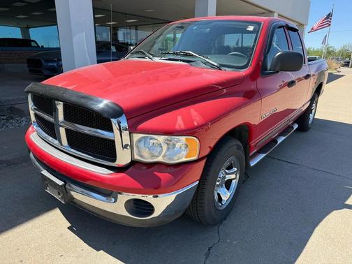 Flame Red Clearcoat 2004 Dodge Ram 1500 SLT Quad Cab