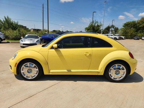 Yellow Rush 2015 Volkswagen Beetle Auto 1.8T w/Sun/Sound/Nav