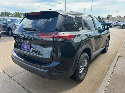 Super Black 2024 Nissan Rogue S