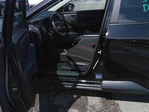 Super Black 2024 Nissan Rogue S