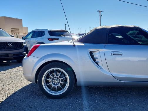 2005 Toyota MR2 Base