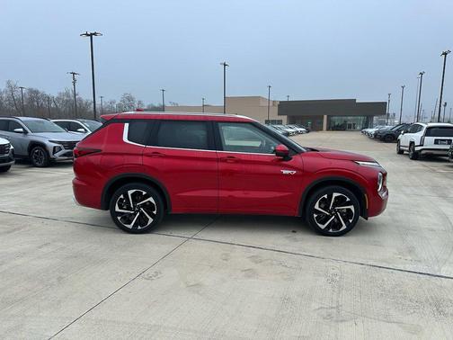 2023 Mitsubishi Outlander PHEV SEL