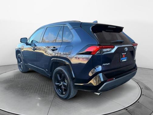 2021 Toyota RAV4 Hybrid SE