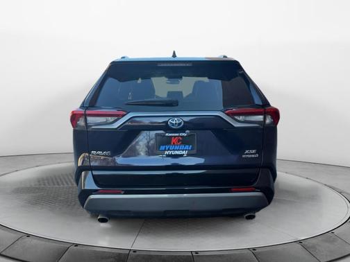 2021 Toyota RAV4 Hybrid SE