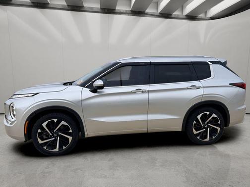 Alloy Silver Metallic 2022 Mitsubishi Outlander SEL