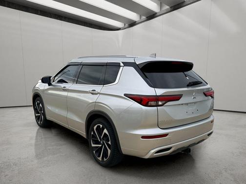 Alloy Silver Metallic 2022 Mitsubishi Outlander SEL
