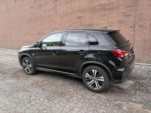 Labrador Black Pearl 2025 Mitsubishi Outlander Sport 2.0 ES