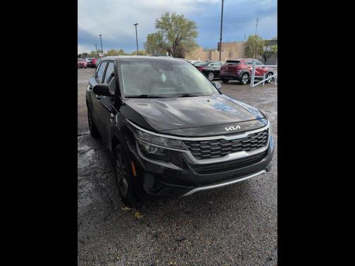 Cherry Black 2023 Kia Seltos LX