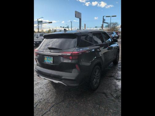 Cherry Black 2023 Kia Seltos LX