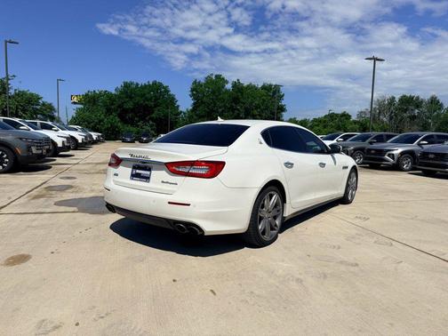 Bianco 2018 Maserati Quattroporte S Q4