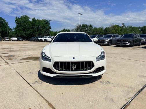 Bianco 2018 Maserati Quattroporte S Q4