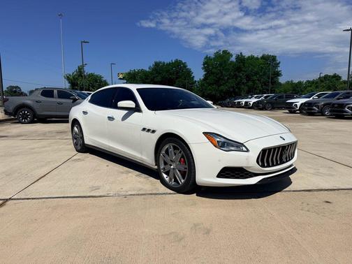 Bianco 2018 Maserati Quattroporte S Q4