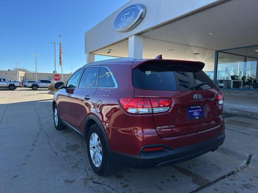 2018 Kia Sorento LX