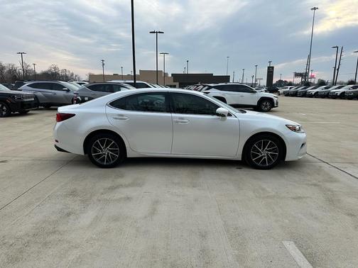 2018 Lexus ES 350 Base