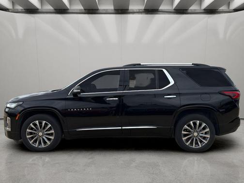 Mosaic Black Metallic 2023 Chevrolet Traverse Premier