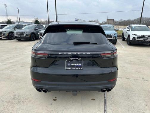 2020 Porsche Cayenne S