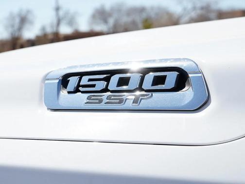 Bright White Clearcoat 2025 RAM 1500 Big Horn/Lone Star