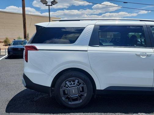 Snow White Pearl 2026 Kia Carnival Hybrid EX