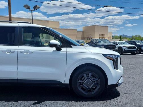 Snow White Pearl 2026 Kia Carnival Hybrid EX