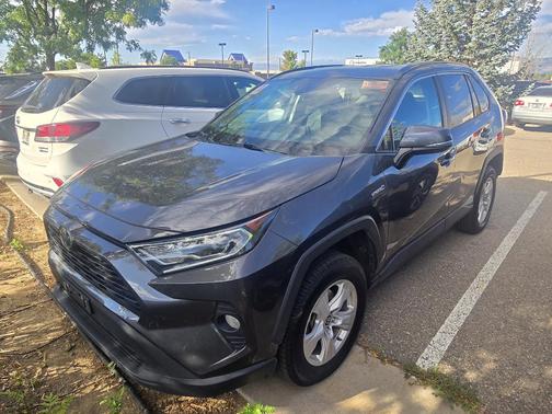 2021 Toyota RAV4 Hybrid XLE