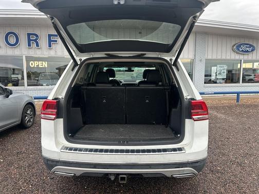 2018 Volkswagen Atlas 3.6L SEL Premium