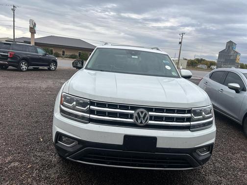 2018 Volkswagen Atlas 3.6L SEL Premium