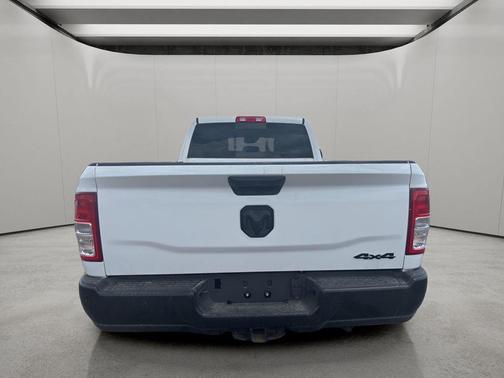 Bright White Clearcoat 2019 RAM 2500 Tradesman Crew Cab 4x4 8' Box