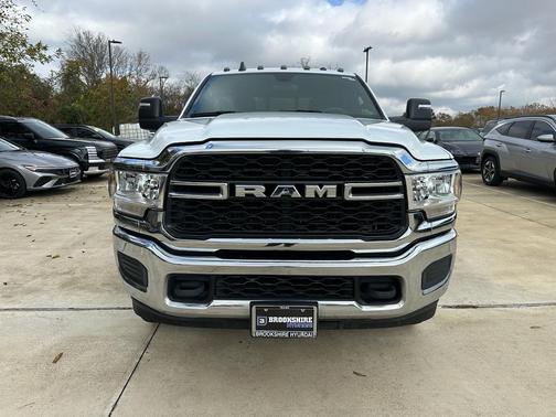 2024 RAM 2500 Tradesman Crew Cab 4x4 6'4' Box