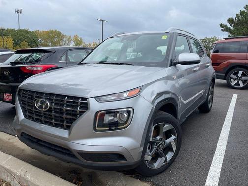 2025 Hyundai VENUE SEL