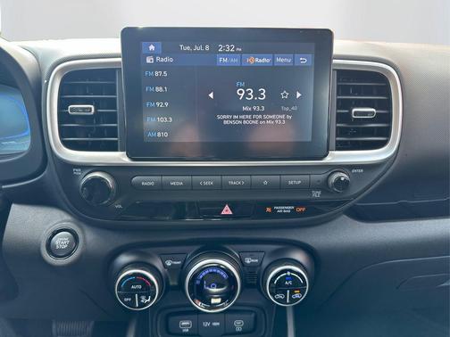 2025 Hyundai VENUE SEL