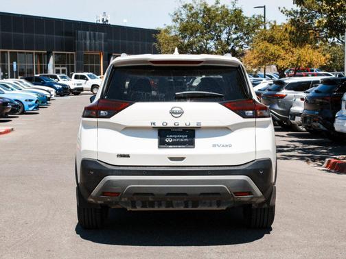 Pearl White Tricoat 2023 Nissan Rogue SV