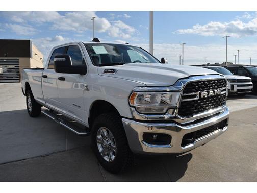 2024 RAM 2500 Big Horn Crew Cab 4x4 8' Box