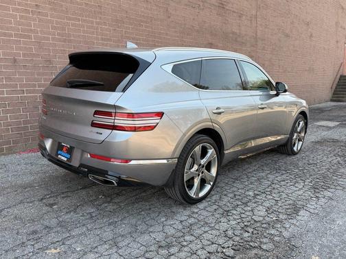 Savile Silver 2023 Genesis GV80 3.5T