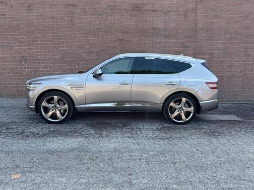 Savile Silver 2023 Genesis GV80 3.5T