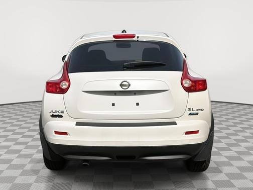 Pearl White 2014 Nissan Juke SL