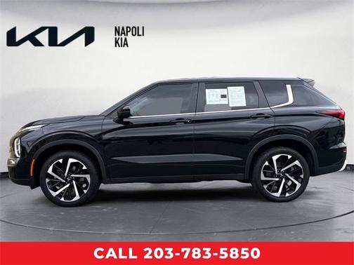 2022 Mitsubishi Outlander SE