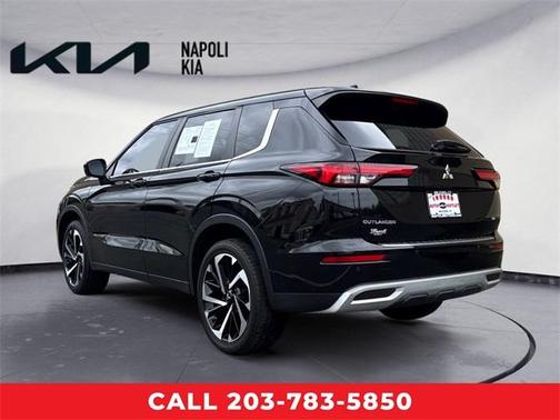 2022 Mitsubishi Outlander SE