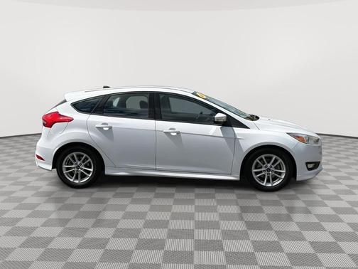 Oxford White 2015 Ford Focus SE