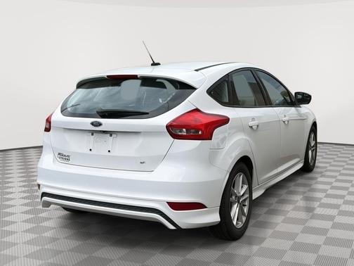 Oxford White 2015 Ford Focus SE
