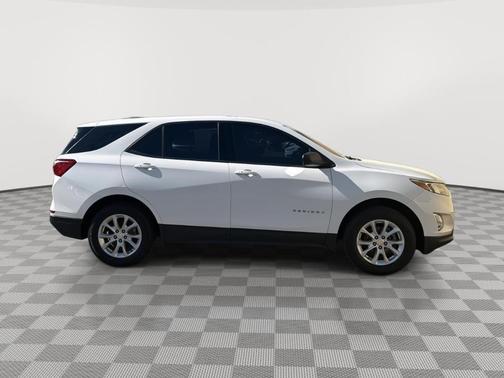 Summit White 2019 Chevrolet Equinox LS