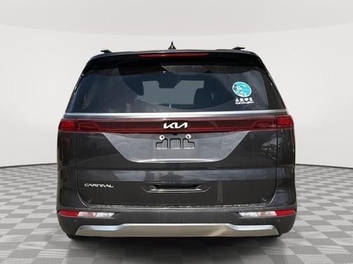 Metal 2024 Kia Carnival SX