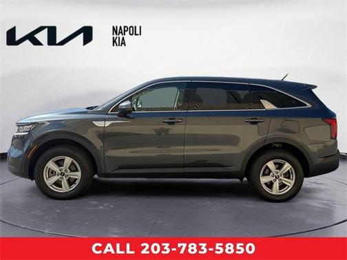 2022 Kia Sorento LX