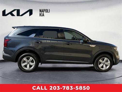 2022 Kia Sorento LX
