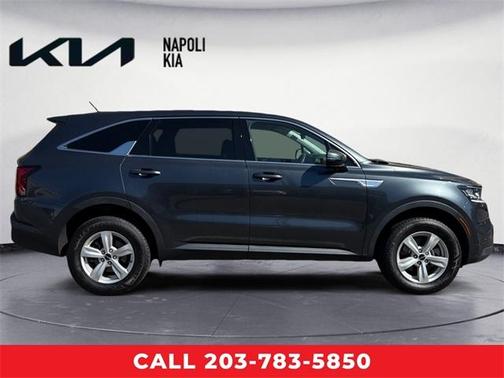 2022 Kia Sorento LX