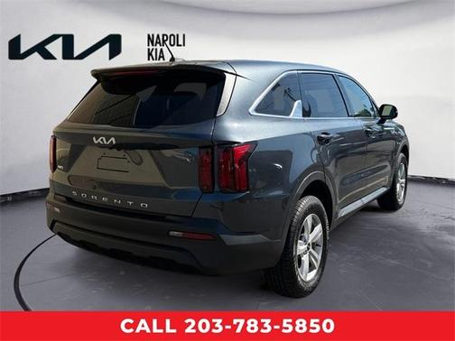2022 Kia Sorento LX