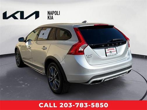 2018 Volvo V60 Cross Country T5