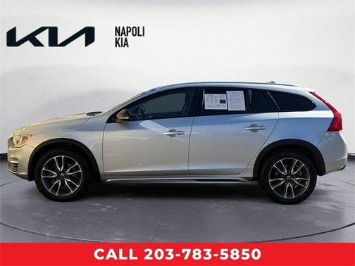 2018 Volvo V60 Cross Country T5
