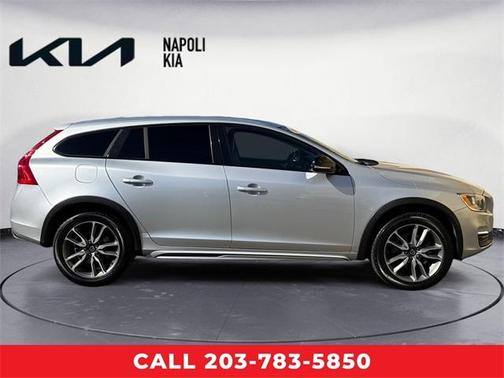 2018 Volvo V60 Cross Country T5