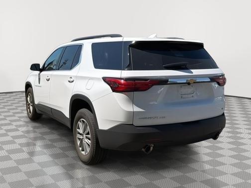 Summit White 2023 Chevrolet Traverse LT Cloth
